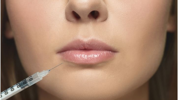 lip-injecting-for-pigmentation-treatment