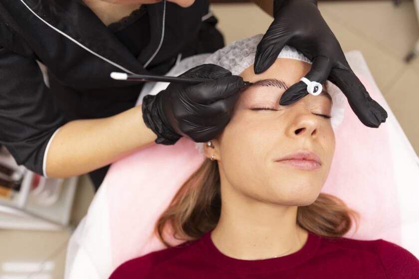 Understanding the Side Effects of Eyebrow Microblading